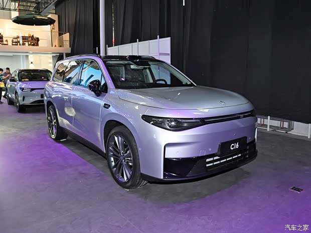 满配预计不超20万 北京车展实拍零跑C16(图2)