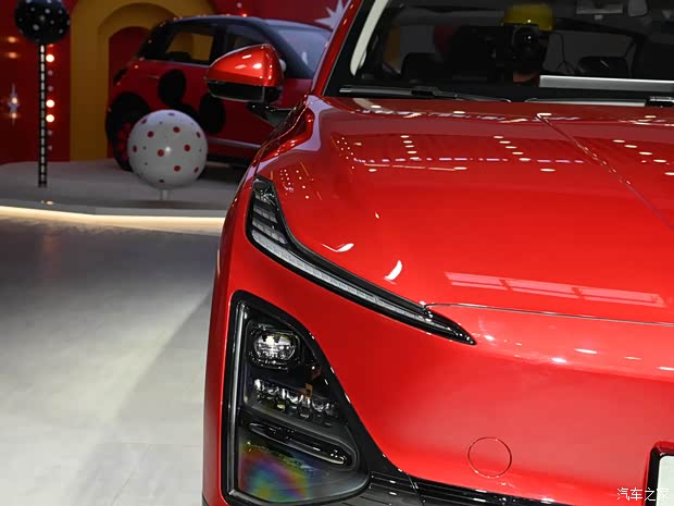 10万元中型车？车展体验五菱星光纯电版(图5)