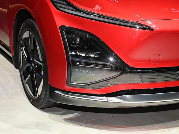 10万元中型车？车展体验五菱星光纯电版(图6)