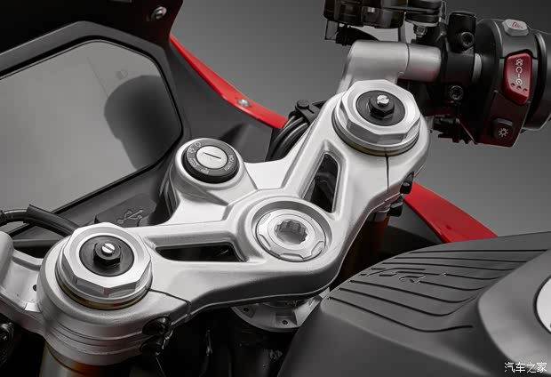 售价3万内 高颜值中排摩托 钱江 赛550S(图9)