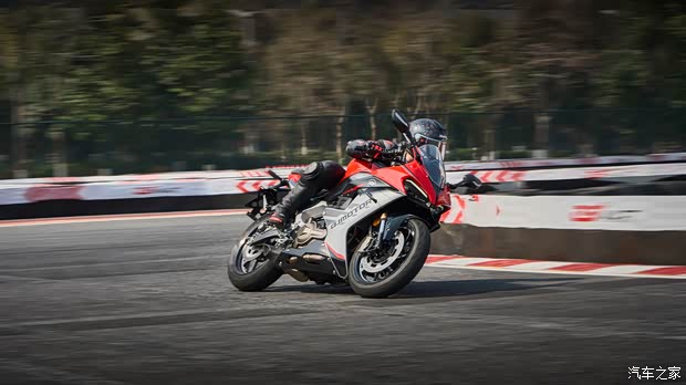 售价3万内 高颜值中排摩托 钱江 赛550S(图18)