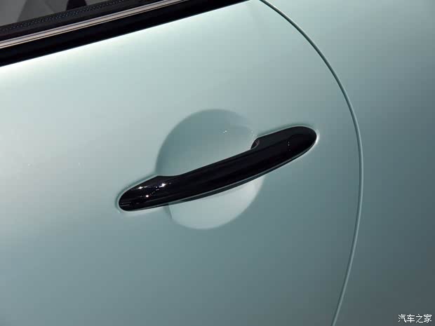 内饰升级 实拍全新MINI COOPER S燃油版(图10)