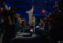 阿汤哥在奥运闭幕式到底骑的什么摩托？(图9)