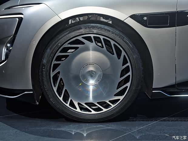 联名限量卖70万 实拍阿维塔012限量版(图10)