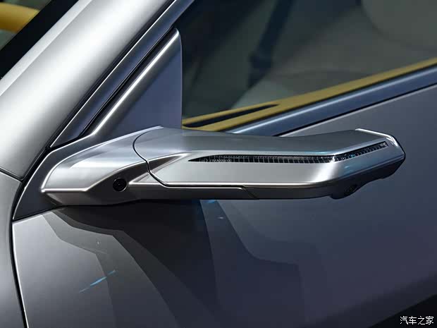 联名限量卖70万 实拍阿维塔012限量版(图14)