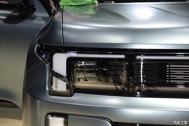 综合油耗1.3L 车展体验北京BJ60雷霆(图5)