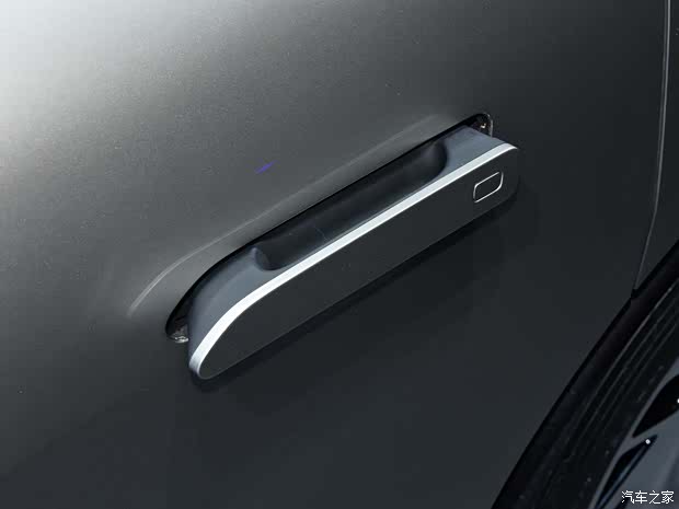 联名限量卖70万 实拍阿维塔012限量版(图18)