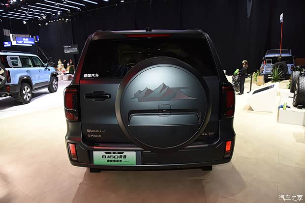 综合油耗1.3L 车展体验北京BJ60雷霆(图11)