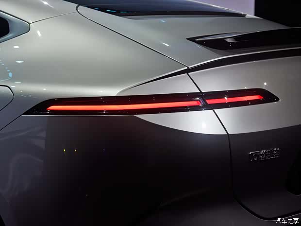 联名限量卖70万 实拍阿维塔012限量版(图23)