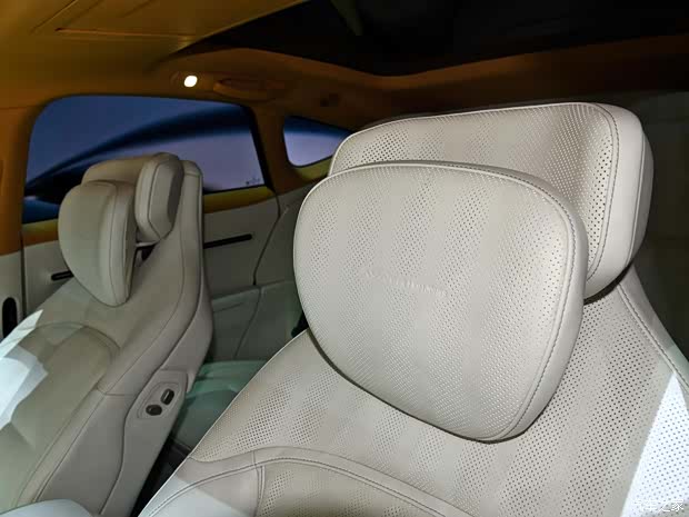 联名限量卖70万 实拍阿维塔012限量版(图38)