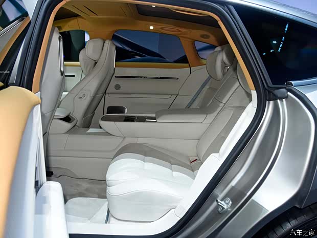 联名限量卖70万 实拍阿维塔012限量版(图39)