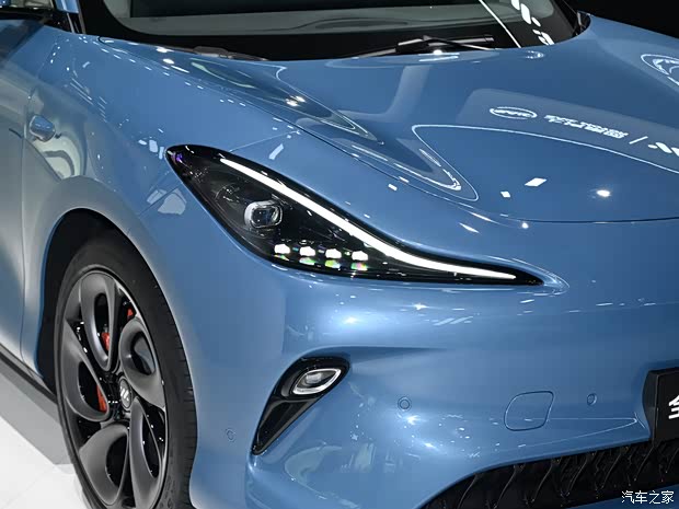 新款可以“横着走” 实拍新款智己LS6(图4)