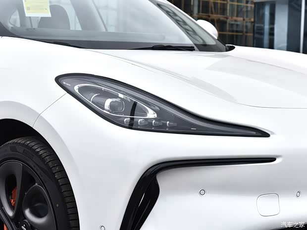 新款可以“横着走” 实拍新款智己LS6(图5)