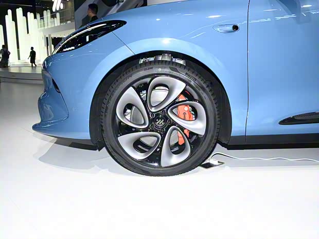 新款可以“横着走” 实拍新款智己LS6(图10)