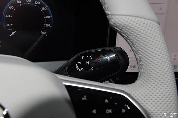 内外再进化 车展体验全新大众帕萨特PRO(图18)