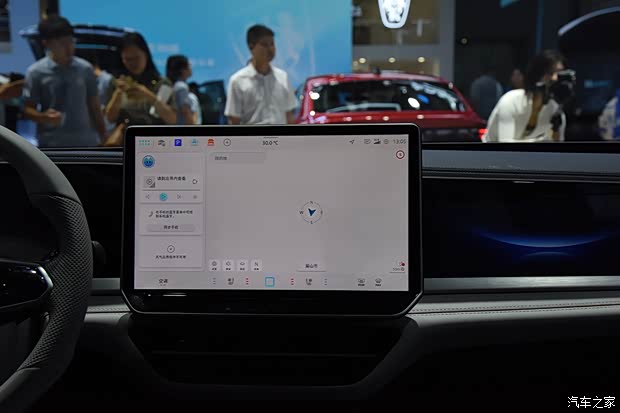内外再进化 车展体验全新大众帕萨特PRO(图19)