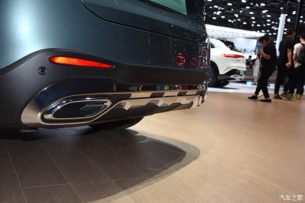 插电混动/可油可电 实拍奔驰GLC 350e L(图14)