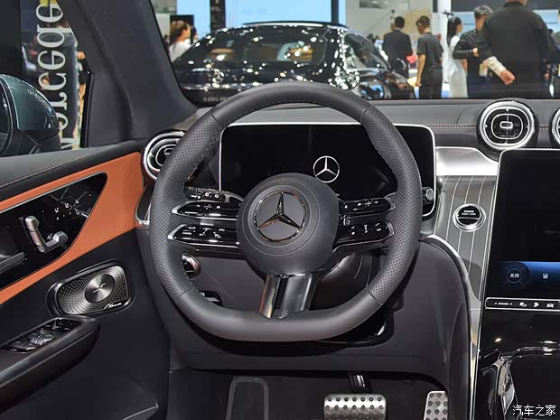 插电混动/可油可电 实拍奔驰GLC 350e L(图20)