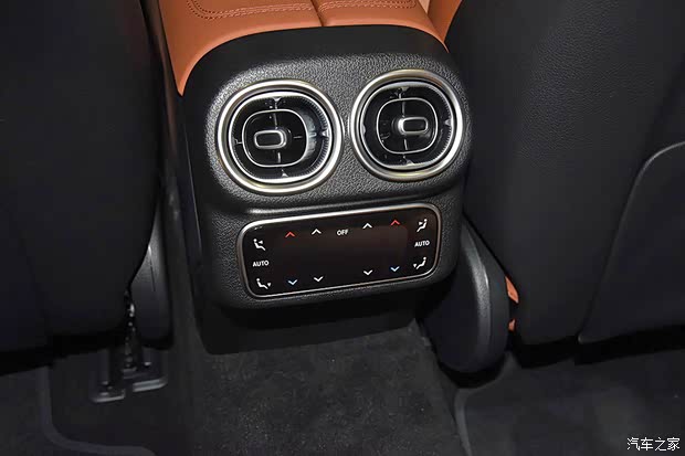 插电混动/可油可电 实拍奔驰GLC 350e L(图31)