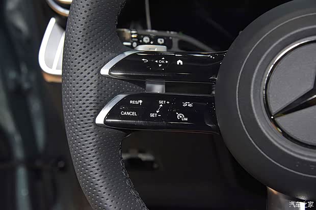 插电混动/可油可电 实拍奔驰GLC 350e L(图21)