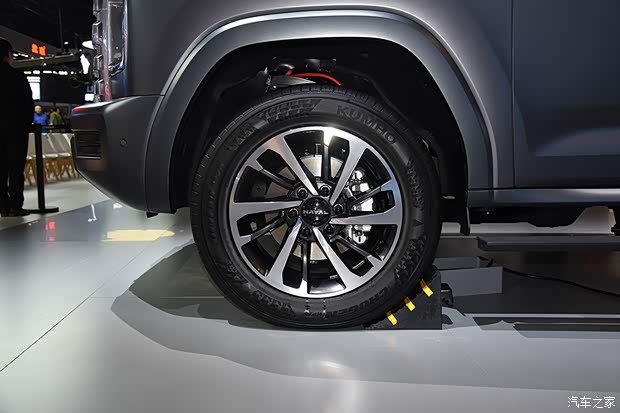 远方的硬派玩家 车展体验全新哈弗H9(图6)