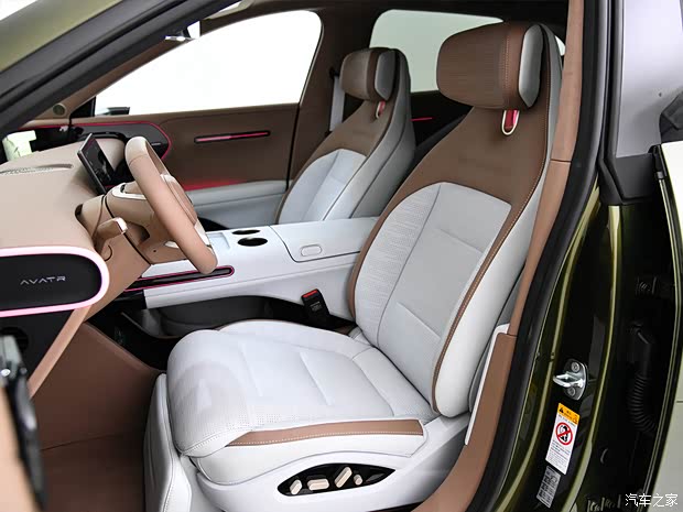 20多万/有纯电有增程 实拍阿维塔07(图28)