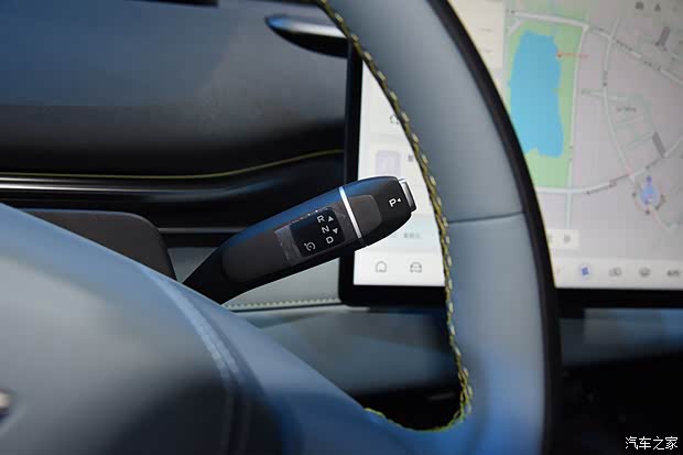 2880mm轴距带来的大空间 体验深蓝S05(图17)