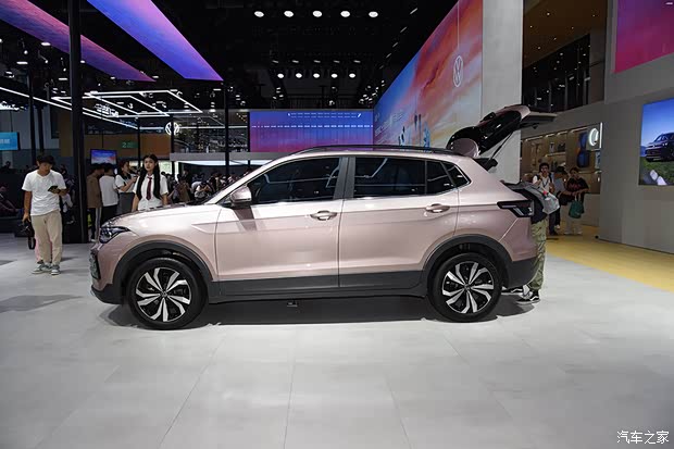 家族最便宜SUV驾到 实拍大众途岳新锐XR(图4)