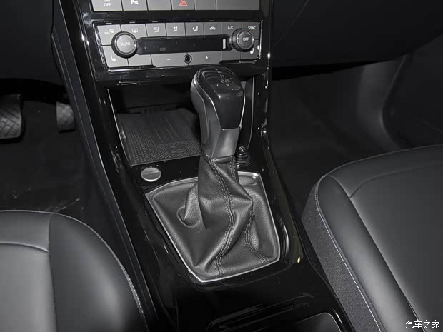 家族最便宜SUV驾到 实拍大众途岳新锐XR(图27)