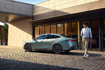 售价8.98万元起，比亚迪2026款海豹05DM-i、海豹06DM-i超享版加推长续航版本(图6)