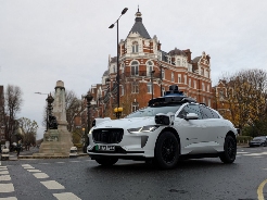 大停电后自动驾驶现出原形？Waymo趴窝，马斯克贴脸嘲讽(图5)