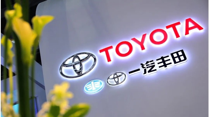一代神车卡罗拉：从月销3万辆到不过万辆，从以油混为傲到9.9万元直销价(图7)
