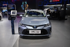 一代神车卡罗拉：从月销3万辆到不过万辆，从以油混为傲到9.9万元直销价(图6)