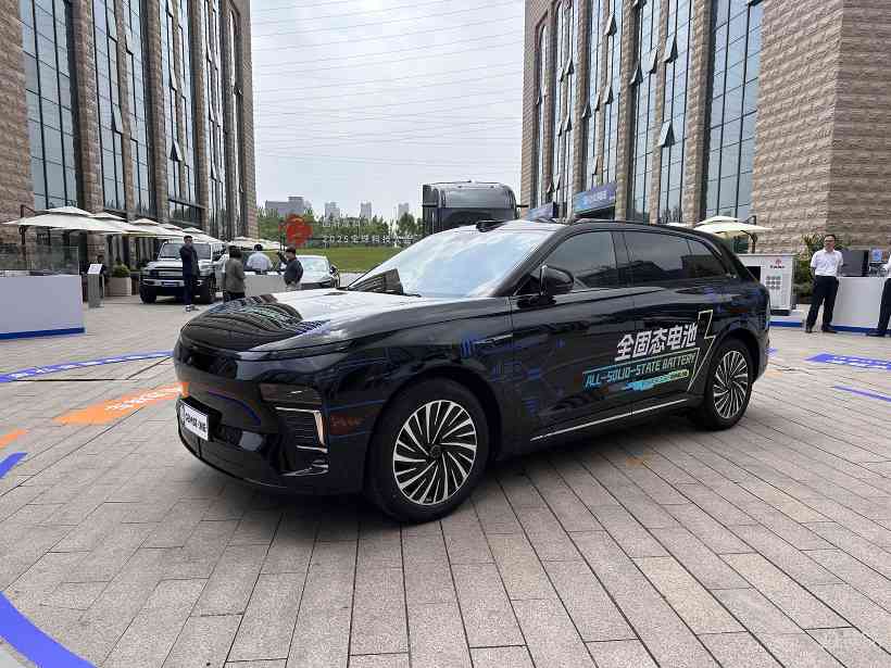 中国十大汽车重磅技术谁主沉浮？| 看见2025(图1)