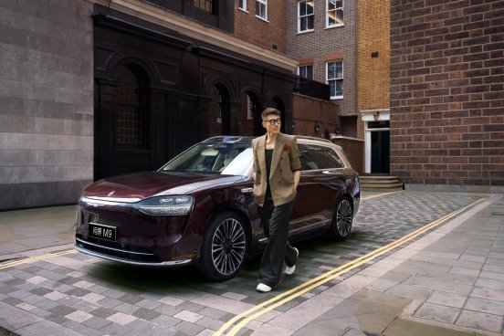 问界M9两周年，引领中国品牌向上突破(图3)