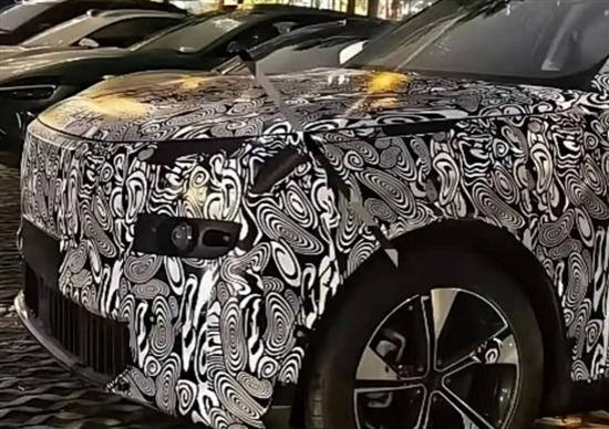 或定位中大型SUV 领克800谍照曝光(图2)