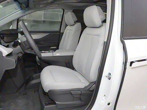 解读低配车 售价26.99万元的全新GL8 ES陆尊配置有多低？(图26)