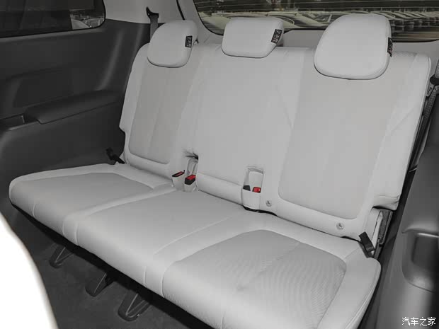 解读低配车 售价26.99万元的全新GL8 ES陆尊配置有多低？(图31)