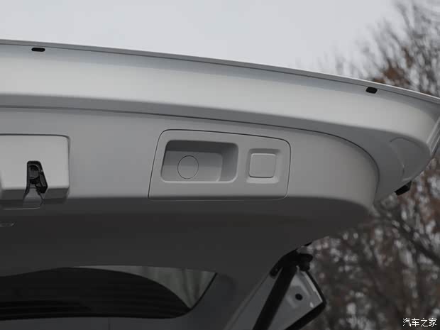 解读低配车 售价26.99万元的全新GL8 ES陆尊配置有多低？(图33)