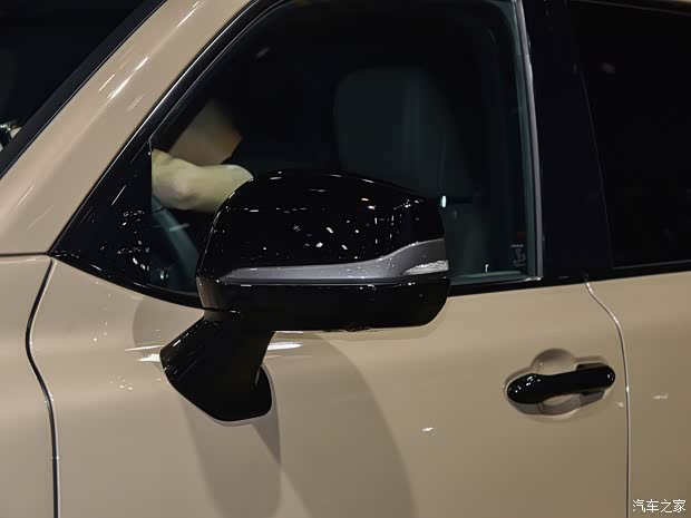 日系豪华越野车标杆再升级！实拍雷克萨斯LX700h OVERTRAIL领境版(图10)