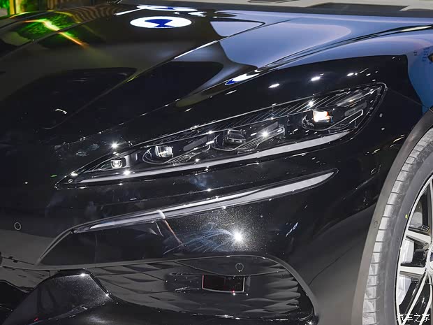 优雅与科技共存的腾势Z9豪华程度如何？跟我一起体验吧(图4)