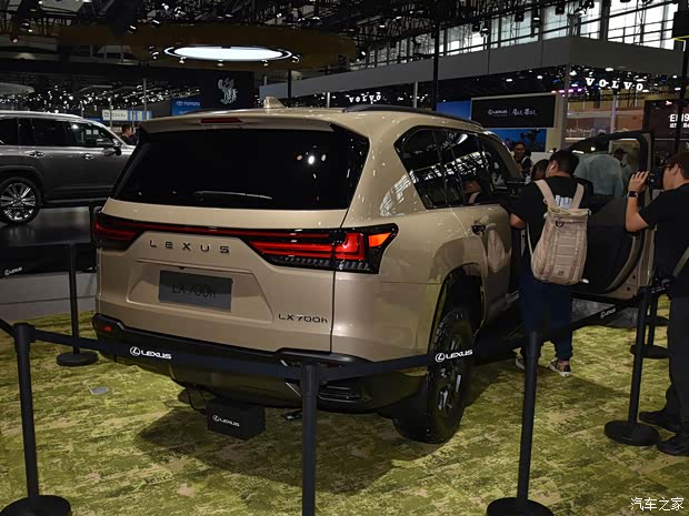 日系豪华越野车标杆再升级！实拍雷克萨斯LX700h OVERTRAIL领境版(图13)