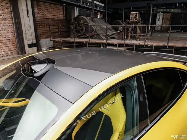 全球最速四门电跑 诸多赛道性能加持 1548马力的小米SU7 Ultra(图6)