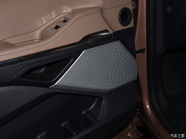 全尺寸SUV的气场有多足?来看看全新一代林肯领航员够不够威风(图11) 全尺寸SUV的气场有多足?来看看全新一代林肯领航员够不够威风(图11)