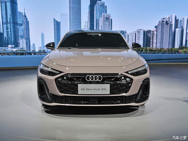 这就是A4L的正统换代!车展实拍一汽奥迪A5L(图3) 这就是A4L的正统换代!车展实拍一汽奥迪A5L(图3)