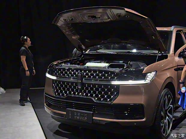 全尺寸SUV的气场有多足?来看看全新一代林肯领航员够不够威风(图20) 全尺寸SUV的气场有多足?来看看全新一代林肯领航员够不够威风(图20)