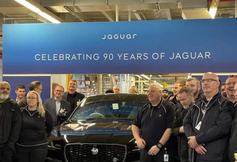 欧美车企集体“反悔”电动化，捷豹停产油车能坚持多久？(图1)