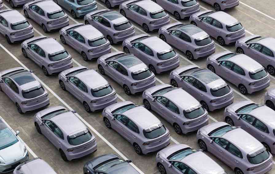 中国汽车流通协会：2026年享受补贴的乘用车有望超过1200万辆(图1)