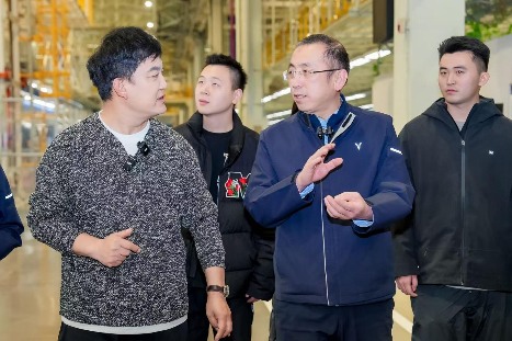 打破传统格局！岚图泰山5000辆交付为华系豪华SUV立起新旗帜(图3)