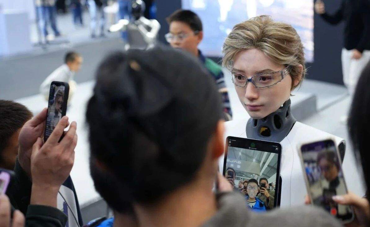 CES 2026：松延动力将在CES亮出人形机器人新方案(图2)